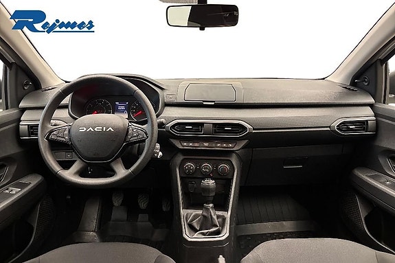 Dacia Sandero 7 of 17