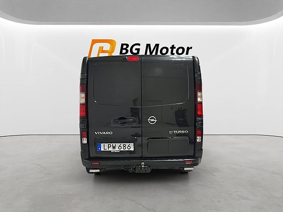 Opel Vivaro 5 of 16