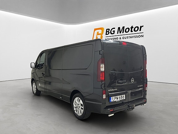 Opel Vivaro 22 of 30
