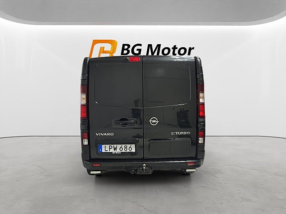 Opel Vivaro 21 of 30
