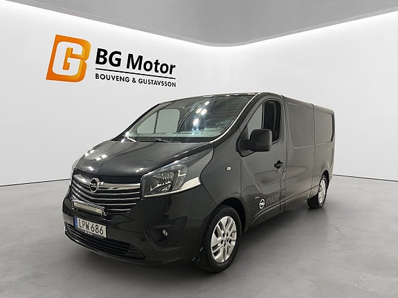 Opel Vivaro 8 of 16