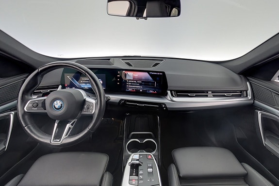 BMW iX1 13 of 28