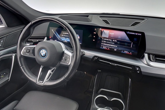 BMW iX1 15 of 28