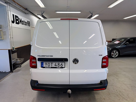 Volkswagen Transporter 7 of 10
