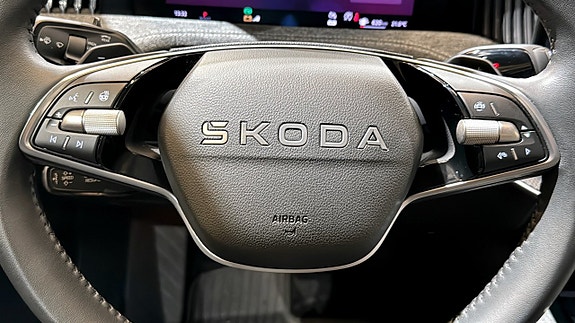 Skoda Superb 18 of 23
