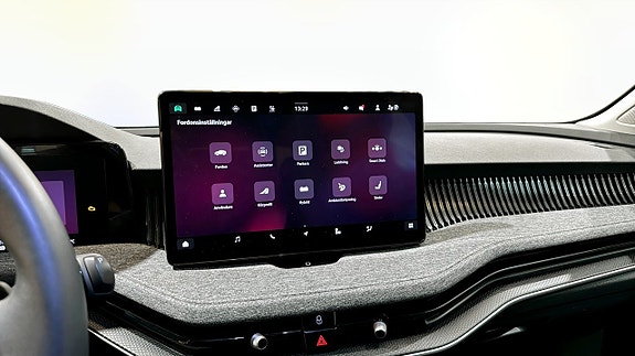 Skoda Superb 9 of 23