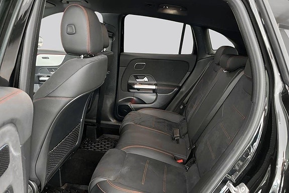 Mercedes-Benz GLA200 9 of 14