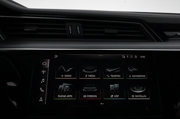 Audi e-tron 17 of 26