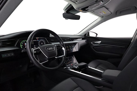 Audi e-tron 11 of 26