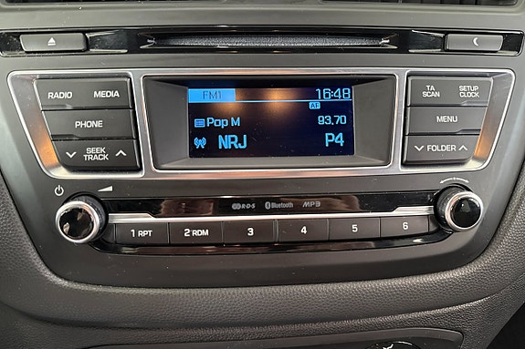 Hyundai i20 10 of 12
