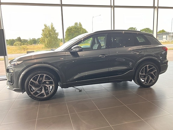 Audi Q6 e-tron 3 of 13