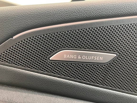 Audi Q6 e-tron 10 of 13