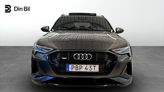Audi e-tron 4 of 15