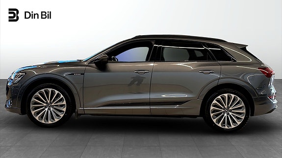 Audi e-tron 2 of 15