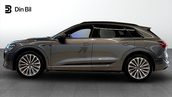 Audi e-tron 2 of 15