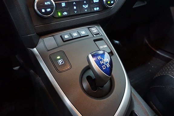 Toyota Auris 19 of 22