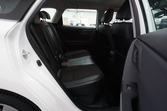 Toyota Auris 10 of 22