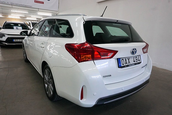 Toyota Auris 4 of 22