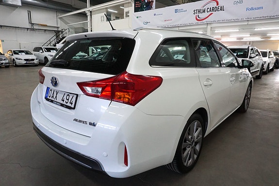 Toyota Auris 5 of 22