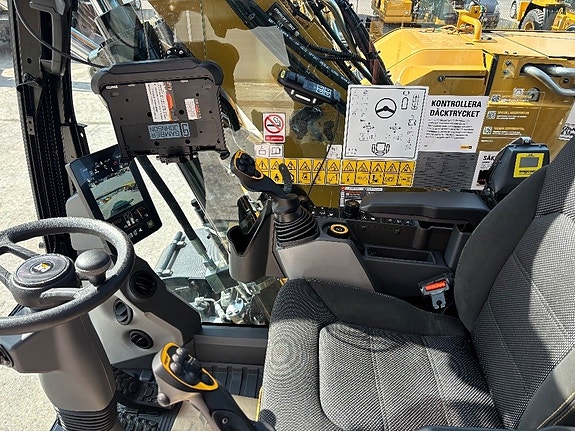 CAT M315 7 of 9