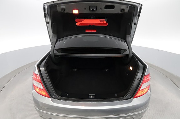 Mercedes-Benz C350 28 of 28