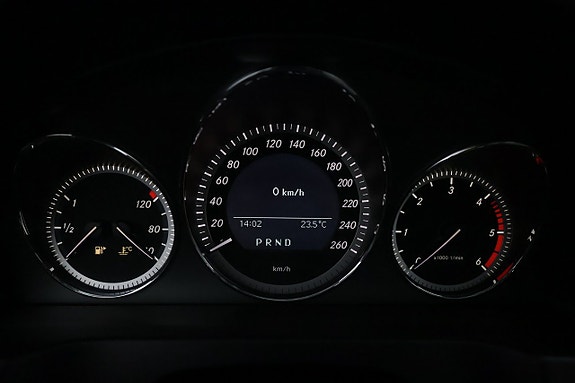 Mercedes-Benz C350 17 of 28