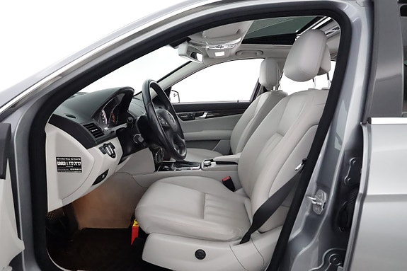Mercedes-Benz C350 10 of 28