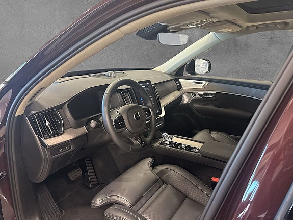 Volvo XC90 5 of 10