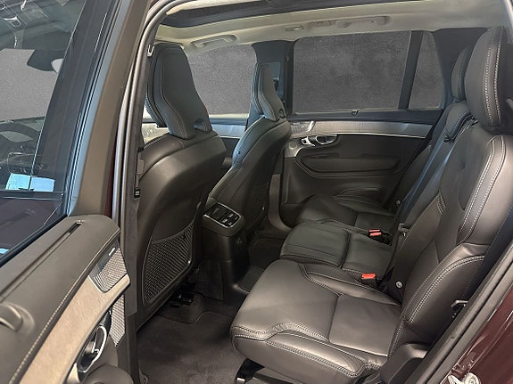 Volvo XC90 6 of 10