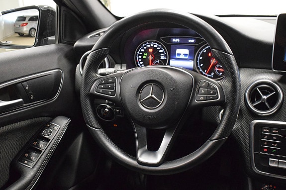 Mercedes-Benz A180 10 of 25