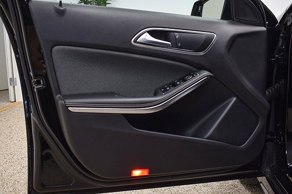 Mercedes-Benz A180 19 of 25