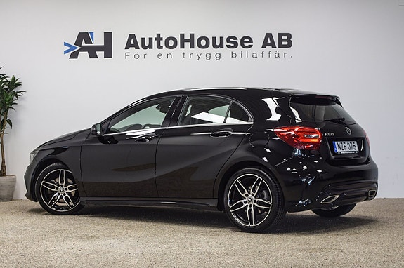 Mercedes-Benz A180 2 of 25