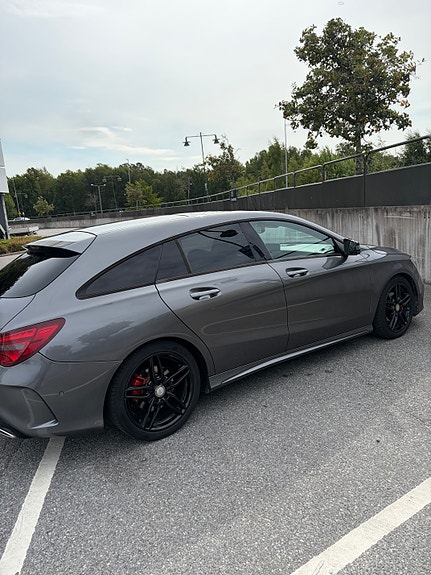 Mercedes-Benz CLA200 3 of 9