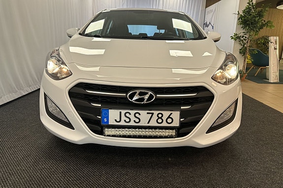 Hyundai i30 7 of 9