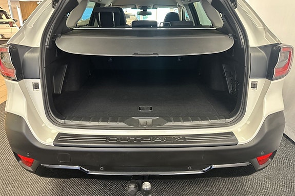 Subaru Outback 4 of 12