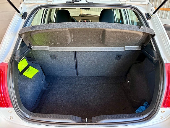 Toyota Auris 6 of 10