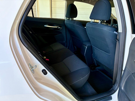 Toyota Auris 10 of 10