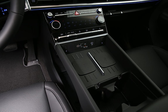 Hyundai Santa Fe 17 of 22