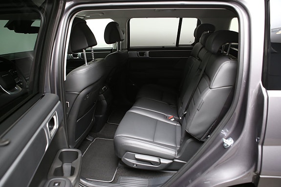 Hyundai Santa Fe 18 of 22