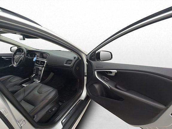 Volvo V40 Cross Country 15 of 30