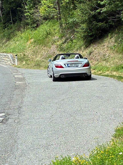 Mercedes-Benz SLK200 3 of 11