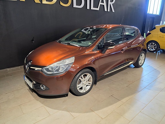 Renault Clio IV 2 of 11