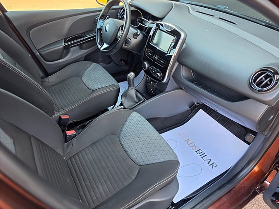 Renault Clio IV 7 of 11