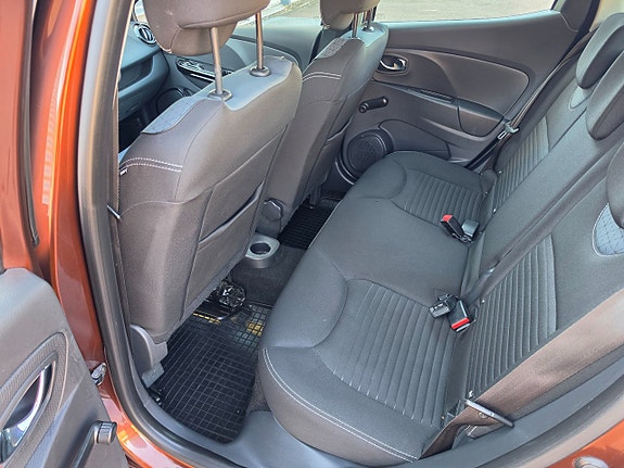 Renault Clio IV 10 of 11