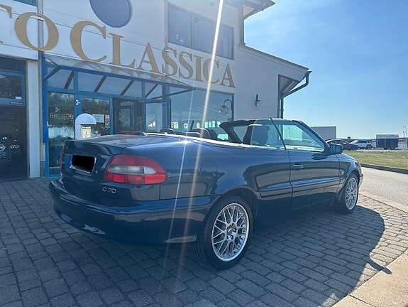 Volvo C70 4 of 7