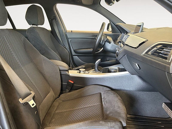 BMW 120 15 of 22