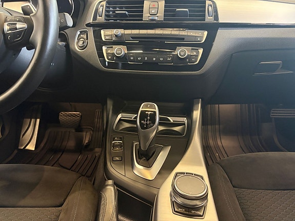 BMW 120 11 of 22
