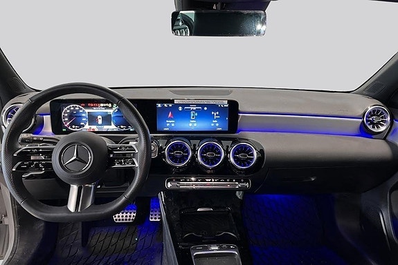 Mercedes-Benz A250 e 7 of 14