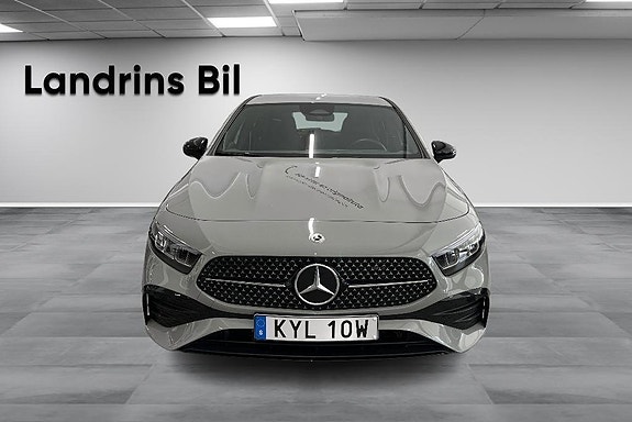 Mercedes-Benz A250 e 2 of 14