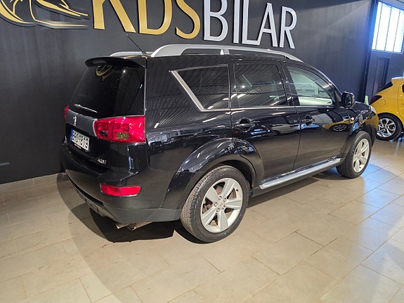 Peugeot 4007 5 of 12
